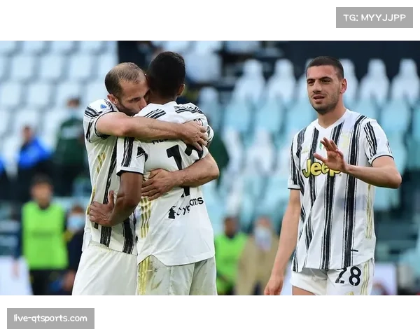 半场:尼斯0-0兰斯,双方门将各献神扑 半场:尼斯0-0兰斯,双方门将各献神扑